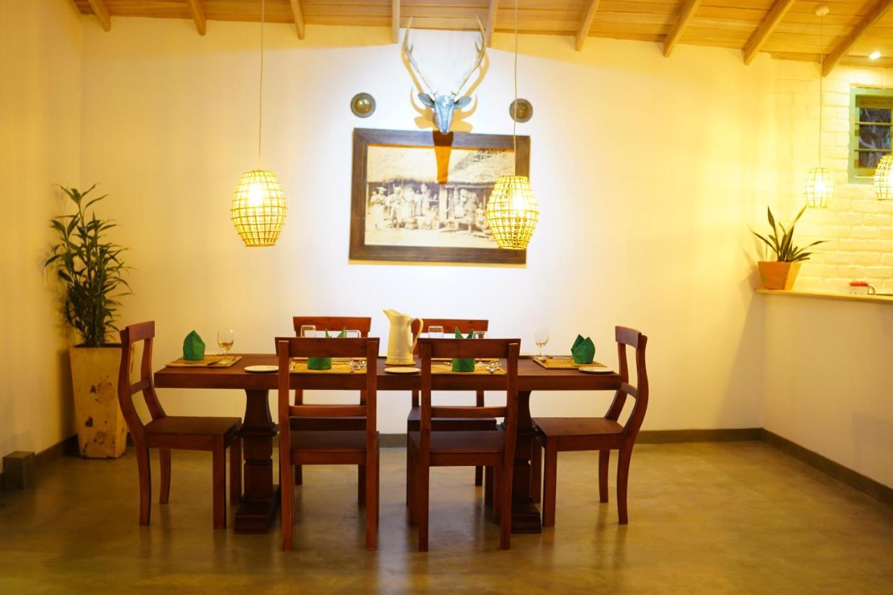 Villa Ronaya Surf Waves à Dikwella Extérieur photo
